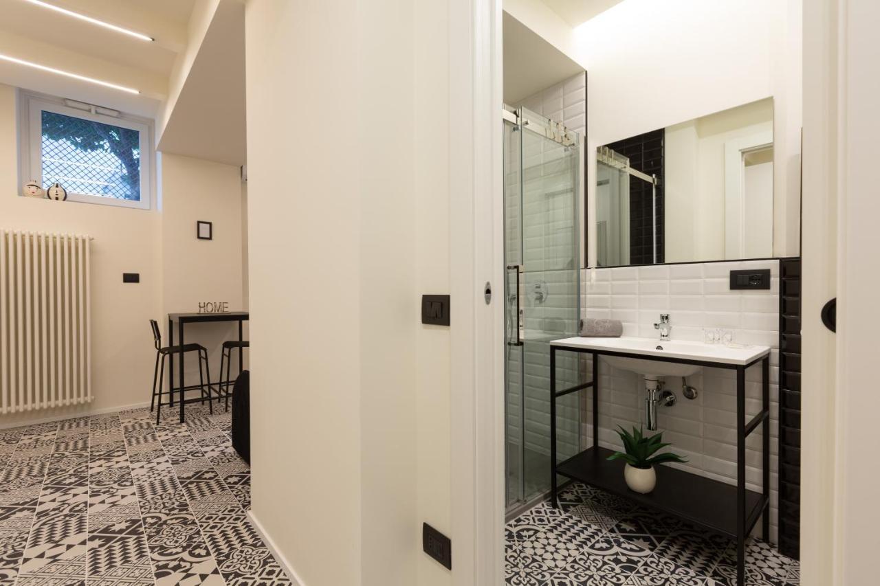 Pay60 -Crescenzago- Luxury Yellow House Milan Exterior photo