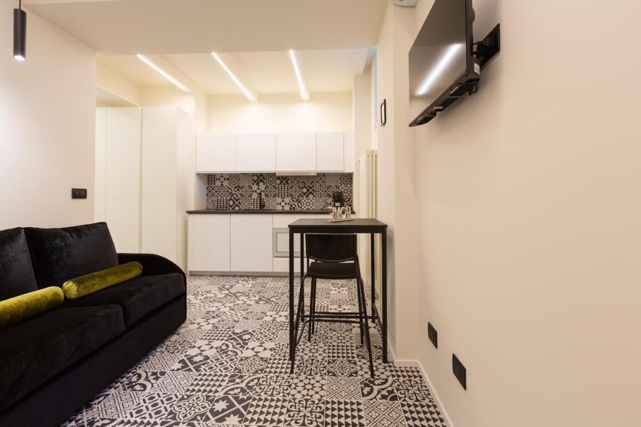Pay60 -Crescenzago- Luxury Yellow House Milan Exterior photo